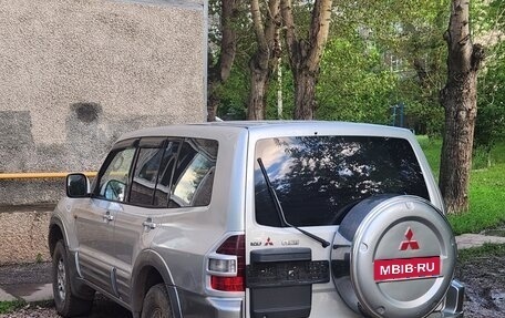 Mitsubishi Pajero III рестайлинг, 2000 год, 600 000 рублей, 3 фотография