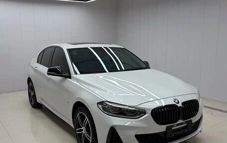 BMW 1 серия, 2022 год, 1 900 000 рублей, 2 фотография