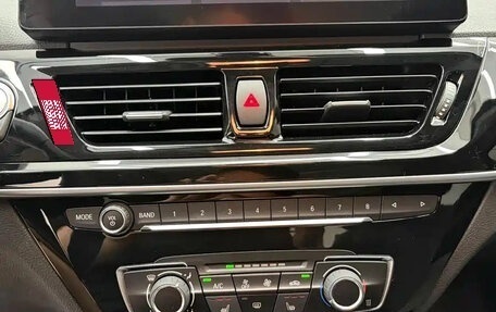 BMW 1 серия, 2022 год, 1 900 000 рублей, 15 фотография