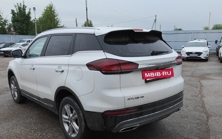 Geely Atlas, 2023 год, 1 350 000 рублей, 4 фотография