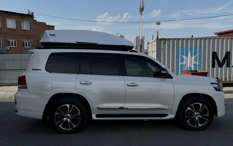 Toyota Land Cruiser 200, 2020 год, 10 800 000 рублей, 2 фотография