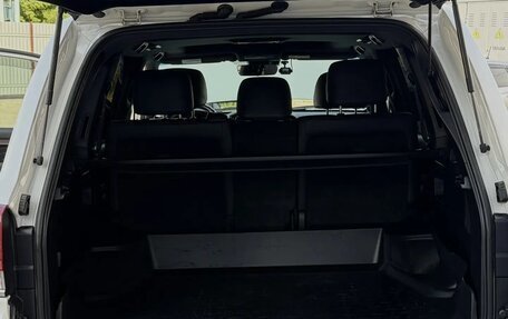 Toyota Land Cruiser 200, 2020 год, 10 800 000 рублей, 30 фотография