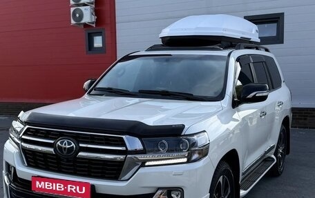 Toyota Land Cruiser 200, 2020 год, 10 800 000 рублей, 21 фотография