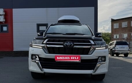 Toyota Land Cruiser 200, 2020 год, 10 800 000 рублей, 38 фотография