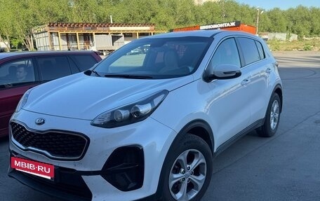 KIA Sportage IV рестайлинг, 2018 год, 2 050 000 рублей, 2 фотография