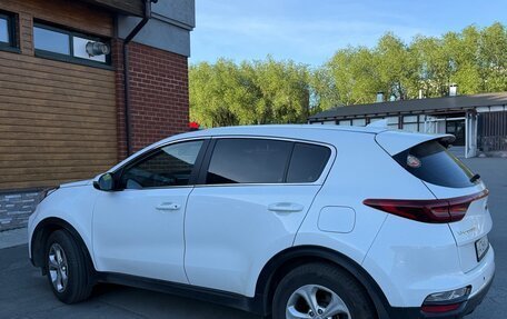 KIA Sportage IV рестайлинг, 2018 год, 2 050 000 рублей, 4 фотография