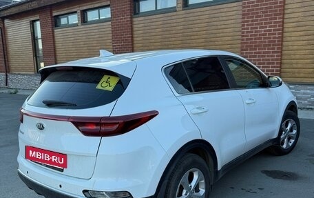 KIA Sportage IV рестайлинг, 2018 год, 2 050 000 рублей, 6 фотография
