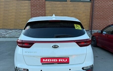 KIA Sportage IV рестайлинг, 2018 год, 2 050 000 рублей, 5 фотография
