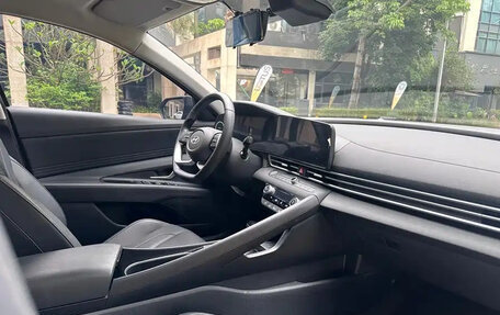 Hyundai Elantra, 2024 год, 1 300 000 рублей, 9 фотография
