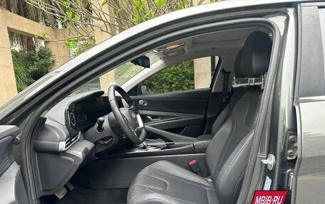 Hyundai Elantra, 2024 год, 1 300 000 рублей, 8 фотография