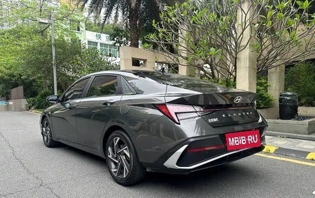 Hyundai Elantra, 2024 год, 1 300 000 рублей, 5 фотография