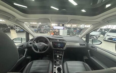 Volkswagen Touran III, 2023 год, 2 040 285 рублей, 7 фотография