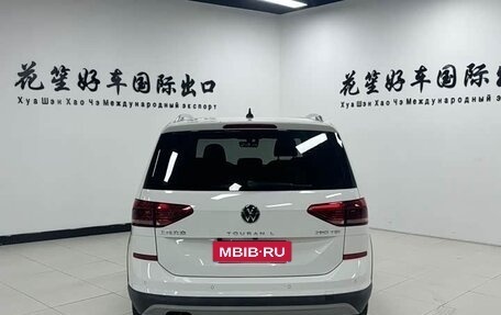 Volkswagen Touran III, 2023 год, 2 040 285 рублей, 6 фотография
