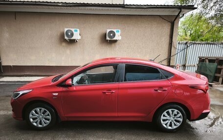 Hyundai Solaris II рестайлинг, 2021 год, 1 400 000 рублей, 4 фотография