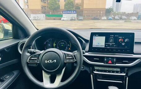 KIA K3, 2023 год, 1 699 000 рублей, 8 фотография