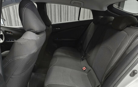 Toyota Prius IV XW50, 2018 год, 1 750 000 рублей, 17 фотография