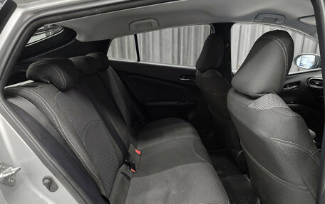 Toyota Prius IV XW50, 2018 год, 1 750 000 рублей, 16 фотография