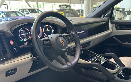 Porsche Cayenne III, 2023 год, 14 500 000 рублей, 10 фотография