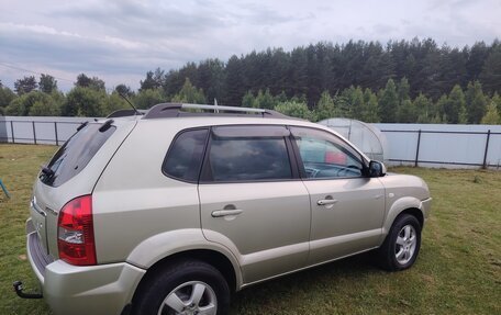 Hyundai Tucson III, 2007 год, 990 000 рублей, 2 фотография