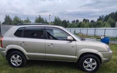 Hyundai Tucson III, 2007 год, 990 000 рублей, 3 фотография