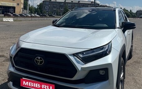 Toyota RAV4, 2024 год, 4 050 000 рублей, 23 фотография