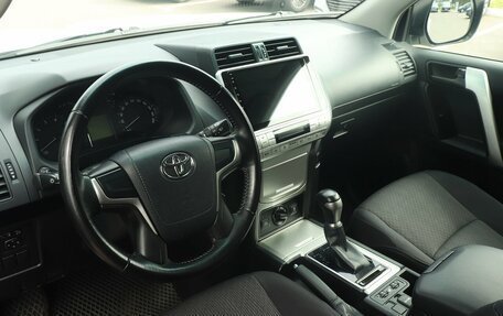 Toyota Land Cruiser Prado 150 рестайлинг 2, 2021 год, 5 460 000 рублей, 5 фотография