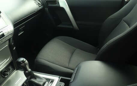 Toyota Land Cruiser Prado 150 рестайлинг 2, 2021 год, 5 460 000 рублей, 16 фотография