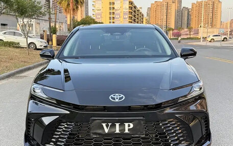 Toyota Camry, 2025 год, 3 940 000 рублей, 2 фотография