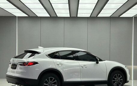 Mazda CX-4, 2022 год, 1 760 500 рублей, 4 фотография