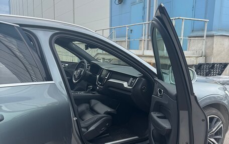 Volvo XC60 II, 2018 год, 3 600 000 рублей, 7 фотография