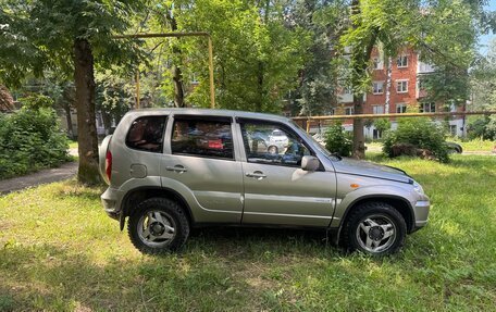 Chevrolet Niva I рестайлинг, 2010 год, 245 000 рублей, 3 фотография