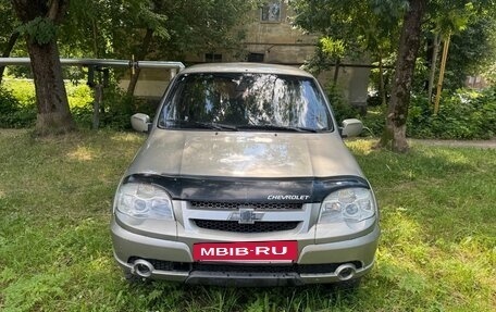 Chevrolet Niva I рестайлинг, 2010 год, 245 000 рублей, 2 фотография