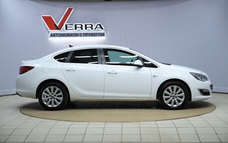 Opel Astra J, 2015 год, 950 000 рублей, 4 фотография