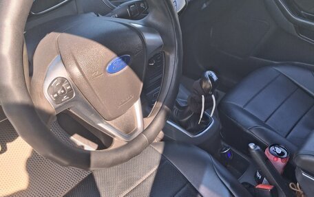 Ford Fiesta, 2015 год, 850 000 рублей, 6 фотография