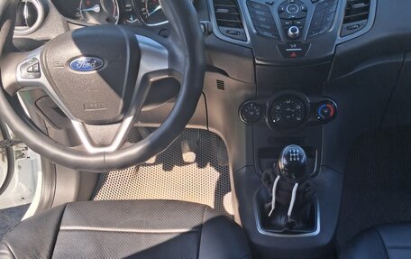 Ford Fiesta, 2015 год, 850 000 рублей, 7 фотография