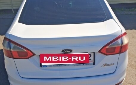 Ford Fiesta, 2015 год, 850 000 рублей, 5 фотография