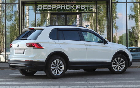 Volkswagen Tiguan II, 2021 год, 2 895 000 рублей, 4 фотография