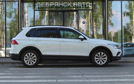Volkswagen Tiguan II, 2021 год, 2 895 000 рублей, 3 фотография