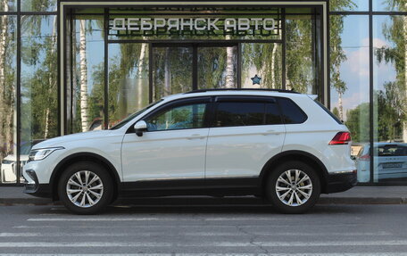 Volkswagen Tiguan II, 2021 год, 2 895 000 рублей, 2 фотография
