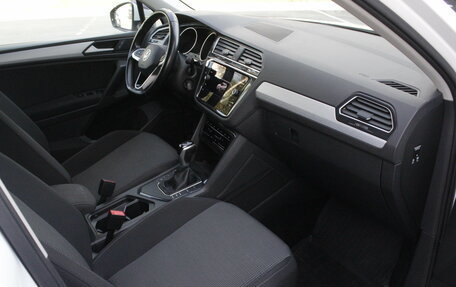 Volkswagen Tiguan II, 2021 год, 2 895 000 рублей, 7 фотография