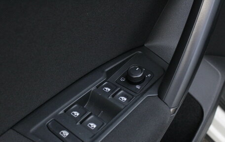 Volkswagen Tiguan II, 2021 год, 2 895 000 рублей, 11 фотография