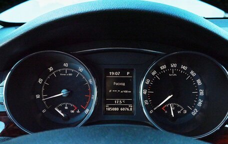 Skoda Superb III рестайлинг, 2012 год, 1 125 000 рублей, 11 фотография