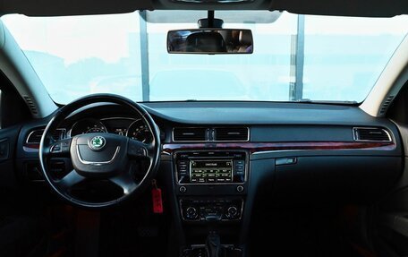 Skoda Superb III рестайлинг, 2012 год, 1 125 000 рублей, 18 фотография