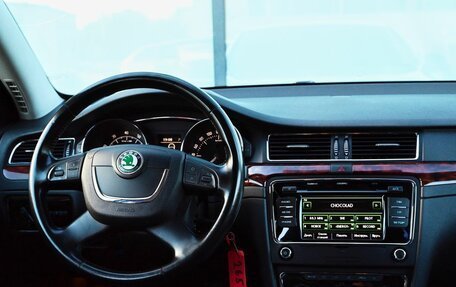Skoda Superb III рестайлинг, 2012 год, 1 125 000 рублей, 19 фотография