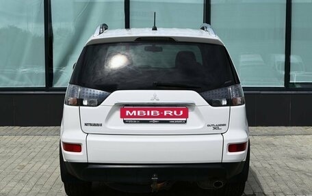 Mitsubishi Outlander III рестайлинг 3, 2010 год, 1 229 000 рублей, 4 фотография