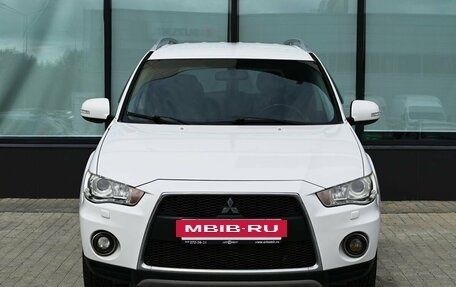 Mitsubishi Outlander III рестайлинг 3, 2010 год, 1 229 000 рублей, 8 фотография