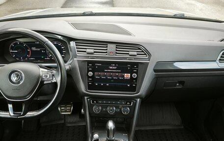 Volkswagen Tiguan II, 2018 год, 2 150 000 рублей, 15 фотография
