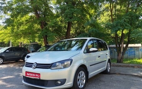 Volkswagen Touran III, 2011 год, 1 100 000 рублей, 1 фотография