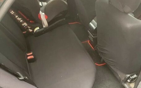 Mitsubishi Carisma I, 2001 год, 250 000 рублей, 3 фотография