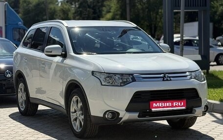 Mitsubishi Outlander III рестайлинг 3, 2014 год, 1 630 000 рублей, 1 фотография